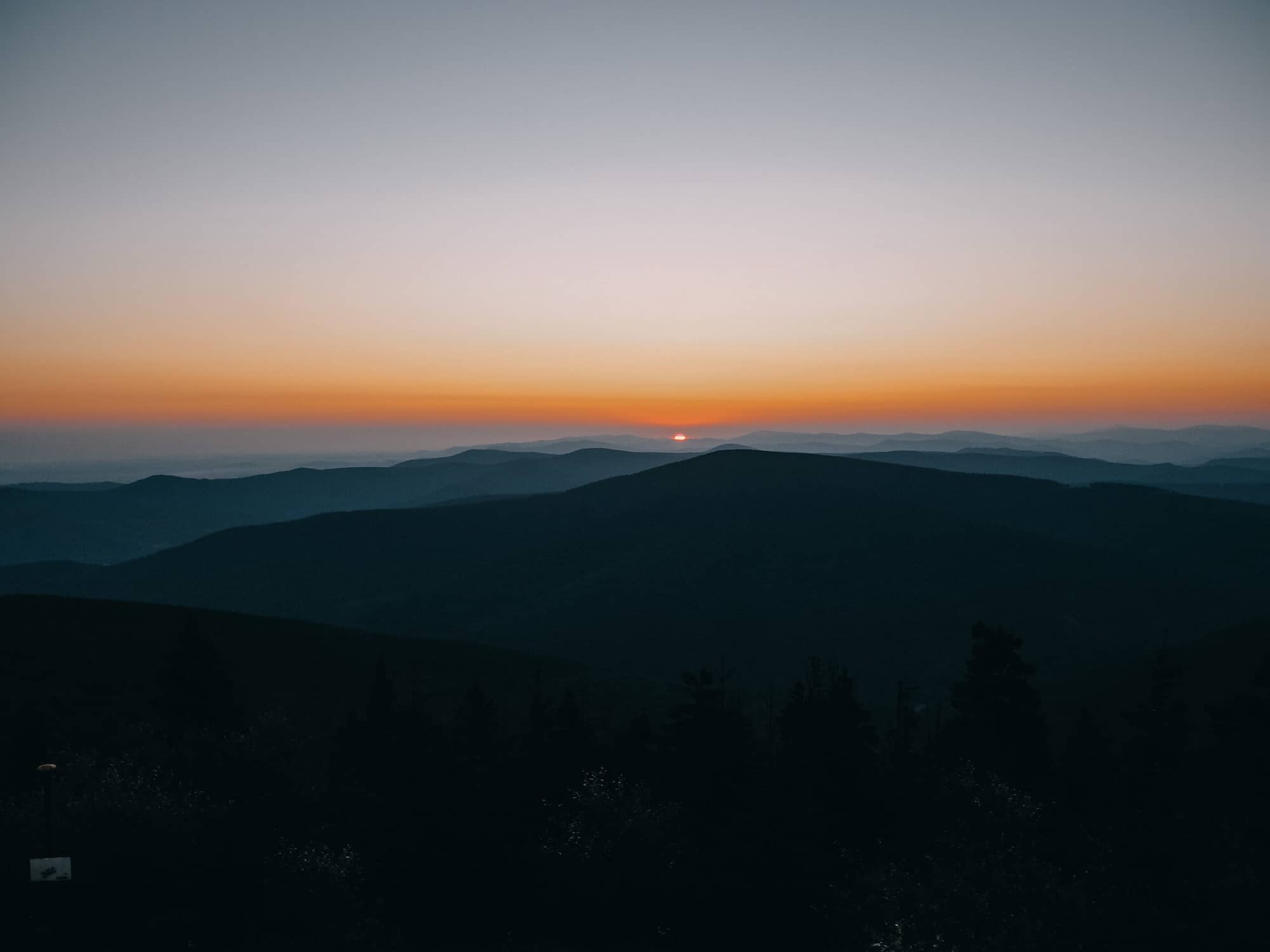 Východ slunce na Lysé hoře​ - Jiráci na cestách